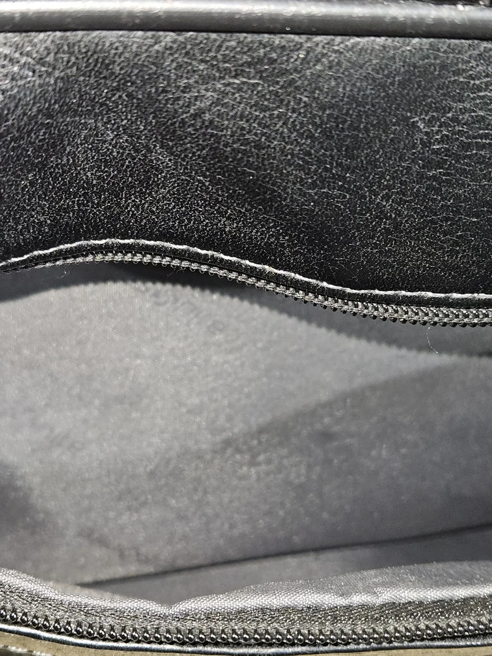 Samsonite Black Leather Men’s Messenger Briefcase Bag Laptop Travel Business